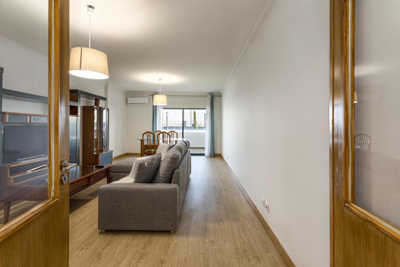 Miral 2 - Beach Front Apartment With Pool クアルテイラ エクステリア 写真