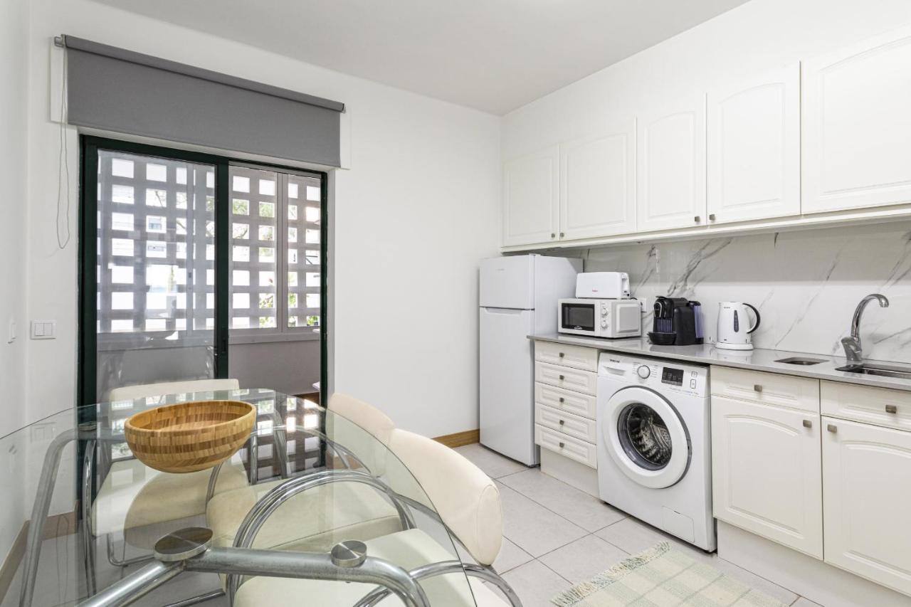 Miral 2 - Beach Front Apartment With Pool クアルテイラ エクステリア 写真