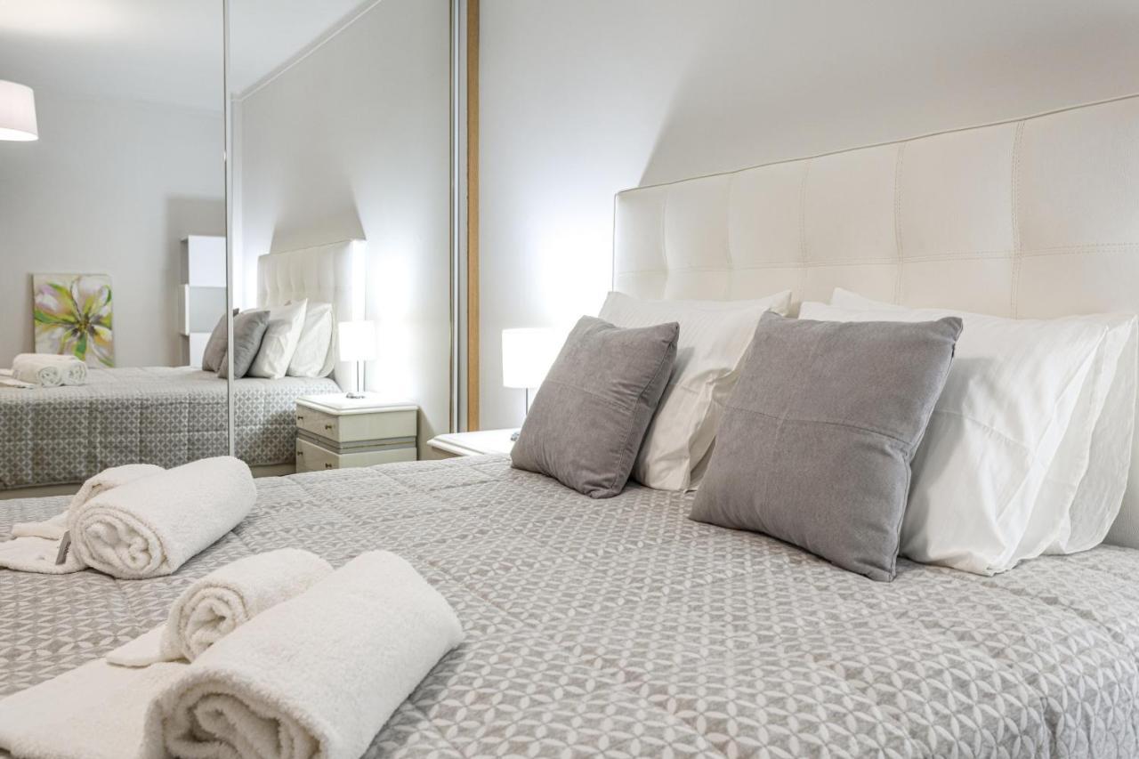 Miral 2 - Beach Front Apartment With Pool クアルテイラ エクステリア 写真