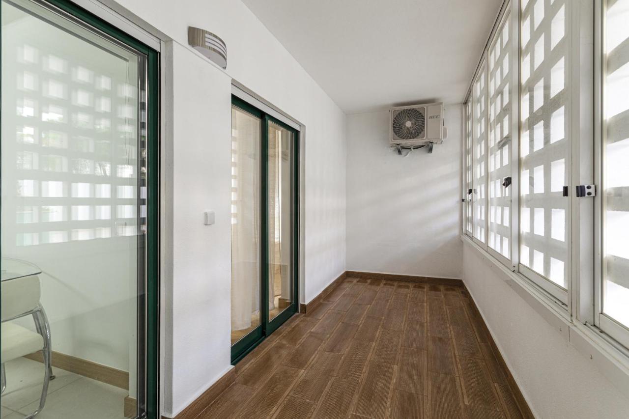 Miral 2 - Beach Front Apartment With Pool クアルテイラ エクステリア 写真