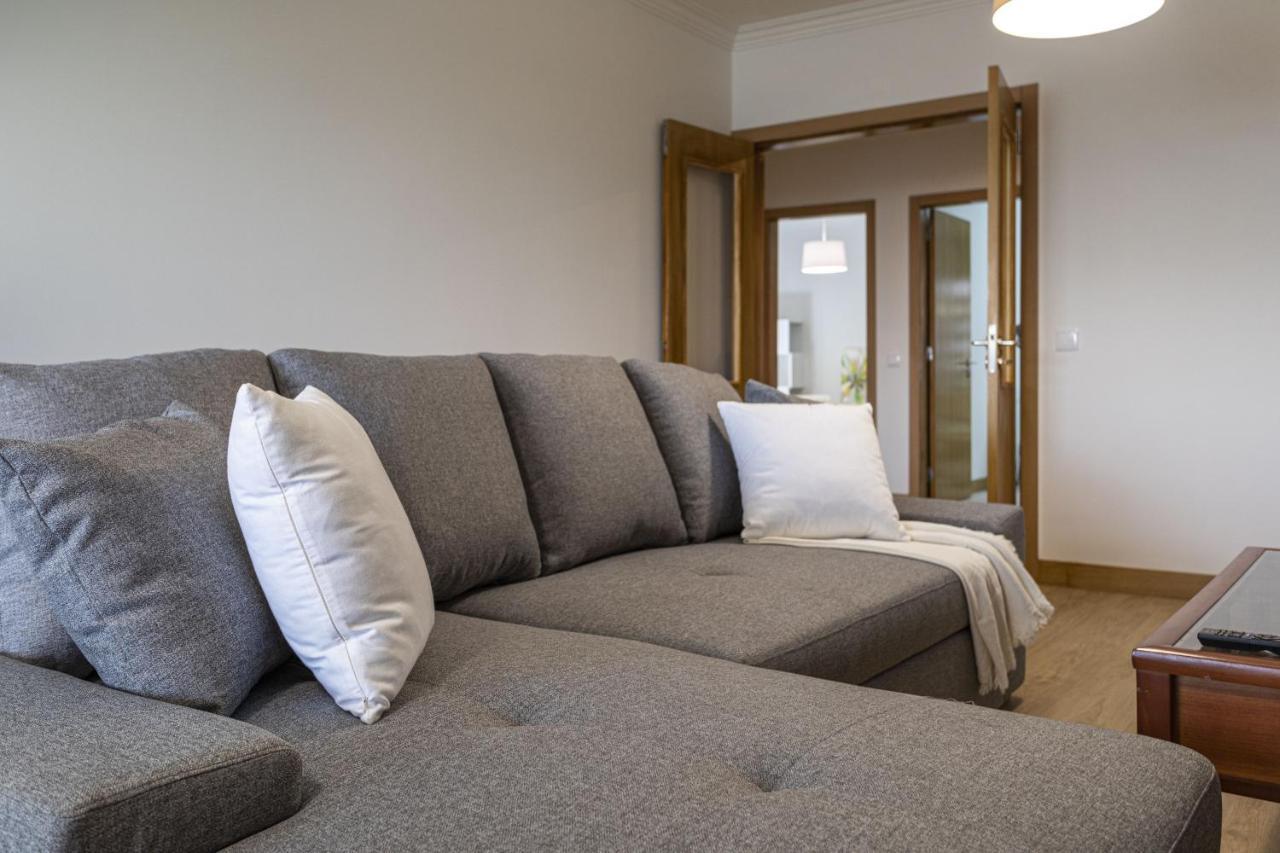 Miral 2 - Beach Front Apartment With Pool クアルテイラ エクステリア 写真