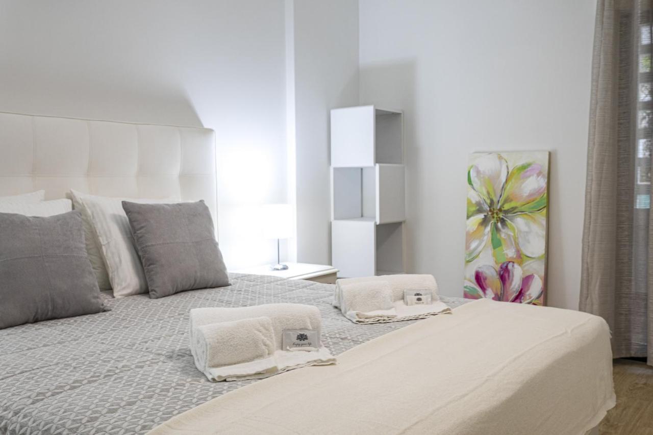 Miral 2 - Beach Front Apartment With Pool クアルテイラ エクステリア 写真